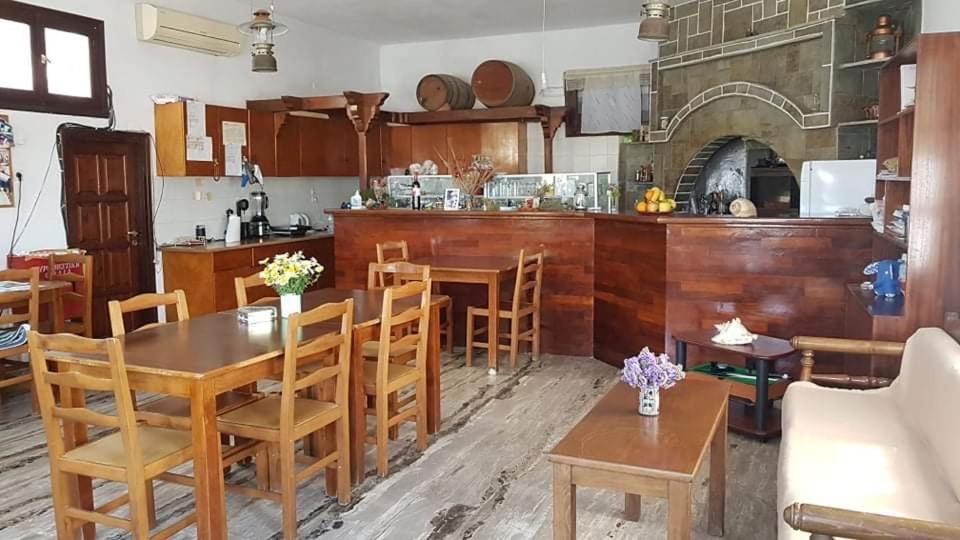 Helios Pension Esterno foto
